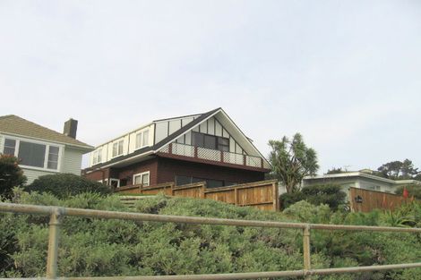 Photo of property in 134 Mana Esplanade, Paremata, Porirua, 5026