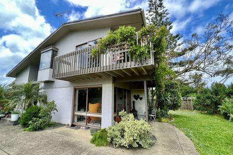 Photo of property in 24 Seneca Court, Golflands, Auckland, 2013