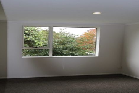 Photo of property in 28 Les Marston Place, Pukekohe, 2120