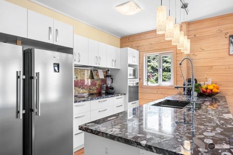 Photo of property in 5 Aran More Place, Belmont, Lower Hutt, 5010