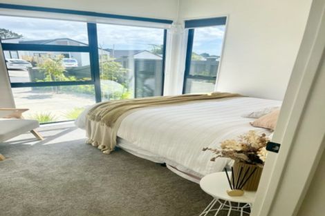 Photo of property in 5 Morus Road, Massey, Auckland, 0614