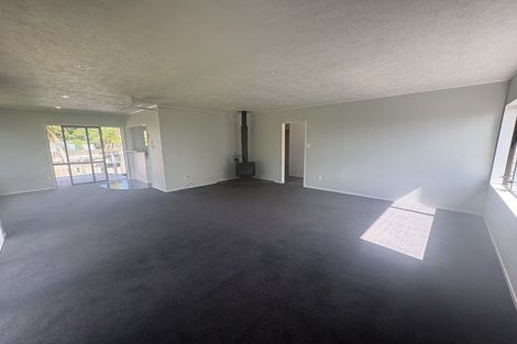 Photo of property in 14 Kaweka Place, Havelock North, 4130