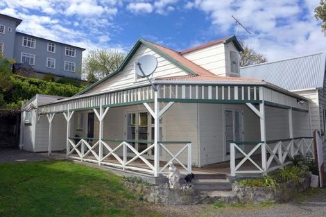 Photo of property in 1 Clyde Road, Bluff Hill, Napier, 4110