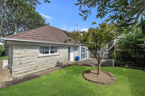 Photo of property in 4/2 Tampin Road, Hillpark, Auckland, 2102