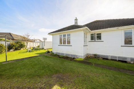 Photo of property in 13 Douglas Street, Hawera, 4610
