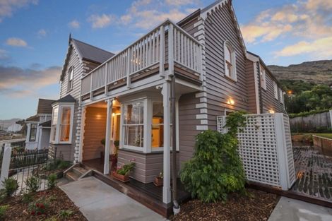 Photo of property in 16 Godley Quay, Lyttelton, 8082