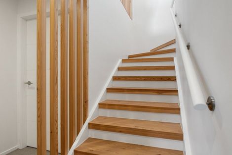 Photo of property in 2/7 Tarbett Road, Hillcrest, Hamilton, 3216