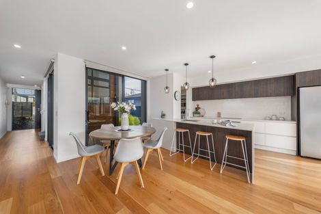 Photo of property in 129 Edgeware Road, St Albans, Christchurch, 8014