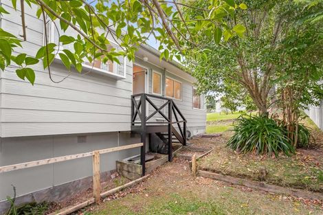 Photo of property in 34 Sungrove Rise, Sunnyvale, Auckland, 0612