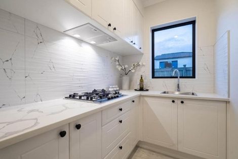 Photo of property in 2 Riwai Street, Flat Bush, Auckland, 2019