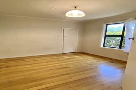 Photo of property in 488 East Coast Road, Windsor Park, Auckland, 0630