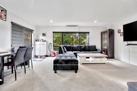 Photo of property in 2/38 Arlette Place, Massey, Auckland, 0614