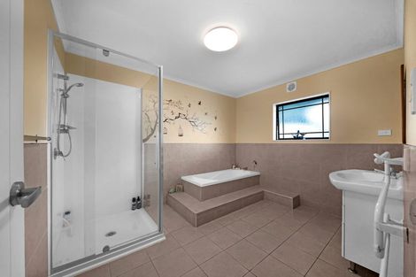 Photo of property in 1/24 Henderson Avenue, Tuakau, 2121