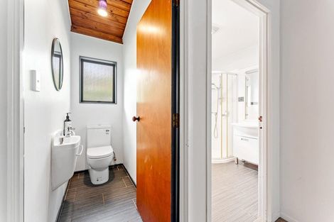 Photo of property in 16 Dobell Road, Stanmore Bay, Whangaparaoa, 0932