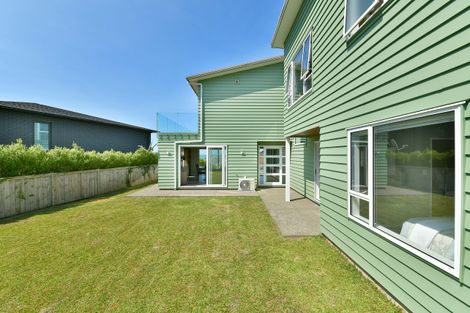 Photo of property in 12 Seaview Crescent, Hatfields Beach, Orewa, 0931