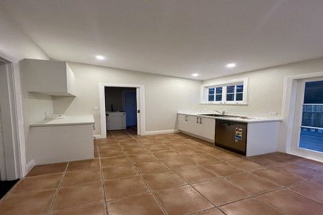 Photo of property in 40 Te Wharepouri Street, Berhampore, Wellington, 6023