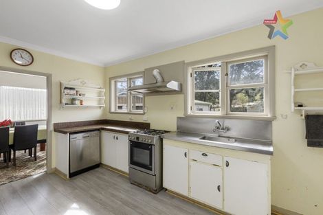 Photo of property in 65 Glen Road, Stokes Valley, Lower Hutt, 5019