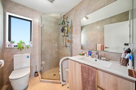 Photo of property in 118c Mount Smart Road, Onehunga, Auckland, 1061