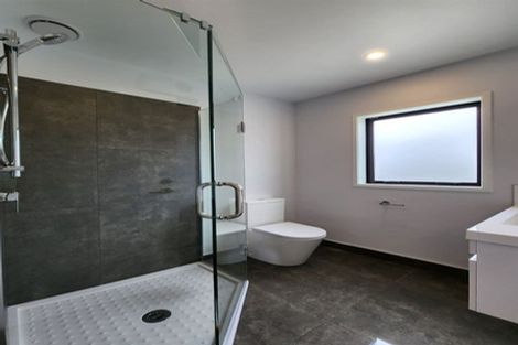 Photo of property in 1/47 Awaroa Road, Sunnyvale, Auckland, 0612