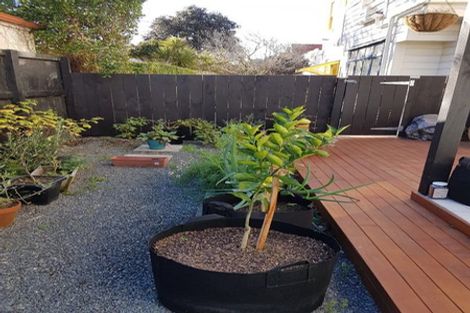 Photo of property in 82 Tinakori Road, Thorndon, Wellington, 6011