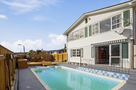 Photo of property in 6 Nuffield Street, Tawa, Wellington, 5028