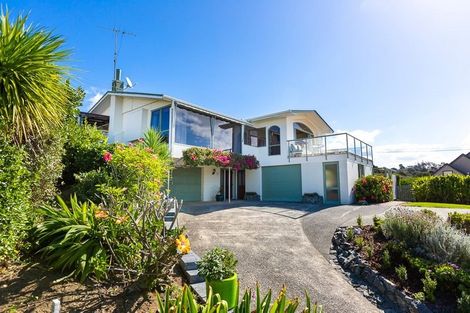 Photo of property in 1174 Sandspit Road, Sandspit, Warkworth, 0982