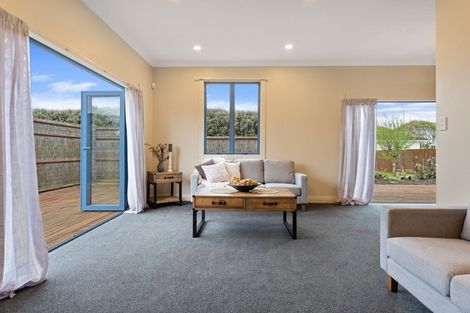 Photo of property in 91 Manawapou Road, Hawera, 4610