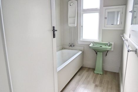 Photo of property in 49 Wainoni Road, Wainoni, Christchurch, 8061