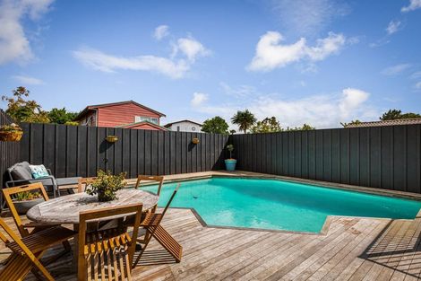 Photo of property in 16a Matuhi Rise, Henderson, Auckland, 0612