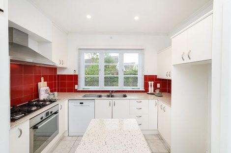 Photo of property in 4 Awatea Terrace, Hokowhitu, Palmerston North, 4410