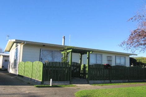 Photo of property in 17a Apollo Parade, Milson, Palmerston North, 4414