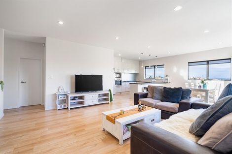 Photo of property in 135 Alec Craig Way, Gulf Harbour, Whangaparaoa, 0930