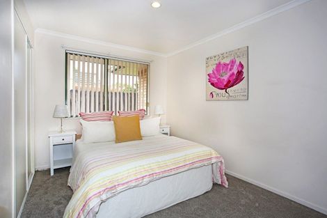 Photo of property in 8 Marlon Lane, East Tamaki, Auckland, 2016