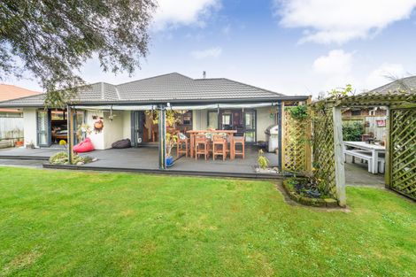 Photo of property in 54 Roberts Line, Kelvin Grove, Palmerston North, 4414