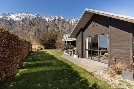 Photo of property in 4 Caithness Court, Jacks Point, Queenstown, 9371
