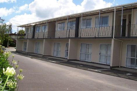 Photo of property in 4/3 Tralee Place, Hillcrest, Hamilton, 3216