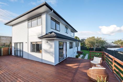 Photo of property in 230b Sturges Road, Henderson, Auckland, 0612