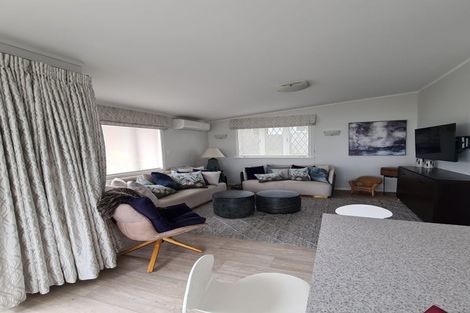 Photo of property in 2/203 Oakland Road, Karaka, Papakura, 2580