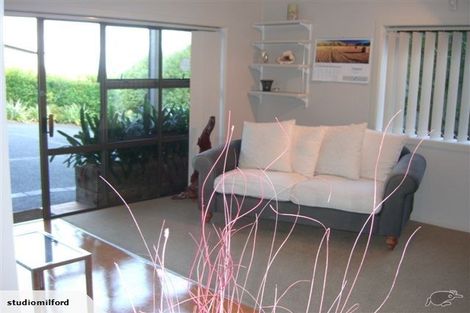 Photo of property in 7 Peter Terrace, Castor Bay, Auckland, 0620