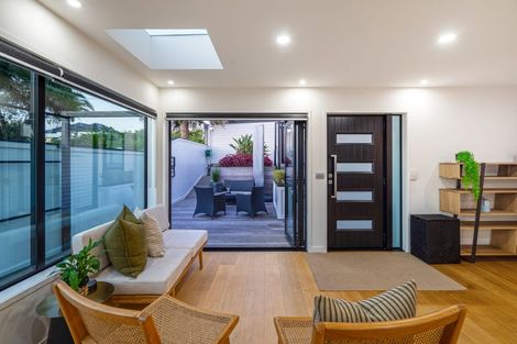 Photo of property in 22 Walter Street, Hauraki, Auckland, 0622