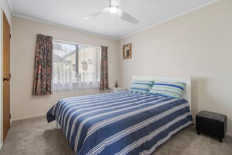 Photo of property in 35 Links View Drive, Omokoroa, 3114