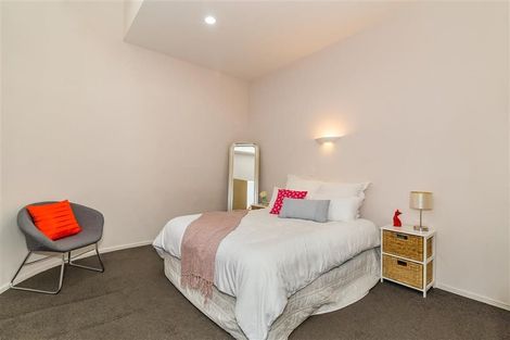 Photo of property in Metro Apartments, 8/220 Thorndon Quay, Pipitea, Wellington, 6011