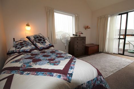 Photo of property in 11 Craig Place, Bridge Hill, Alexandra, 9320