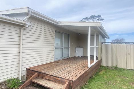 Photo of property in 235 Edmonton Road, Te Atatu South, Auckland, 0610