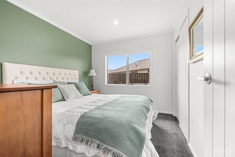 Photo of property in 14 Passchendaele Grove, Trentham, Upper Hutt, 5018