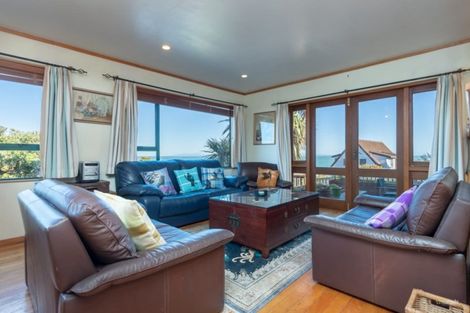 Photo of property in 128 Motuhara Road, Plimmerton, Porirua, 5026