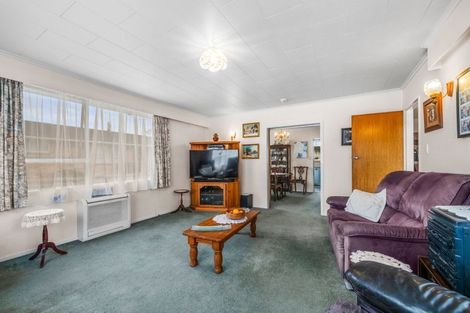 Photo of property in 28 Brightwater Crescent, Totara Park, Upper Hutt, 5018