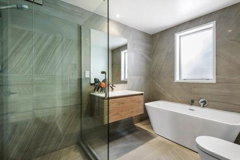 Photo of property in 1/56 Castor Bay Road, Castor Bay, Auckland, 0620