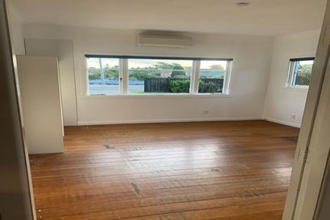 Photo of property in 1/112 Lake Road, Belmont, Auckland, 0622