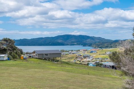 Photo of property in 1 Pekama Drive, Cable Bay, 0420